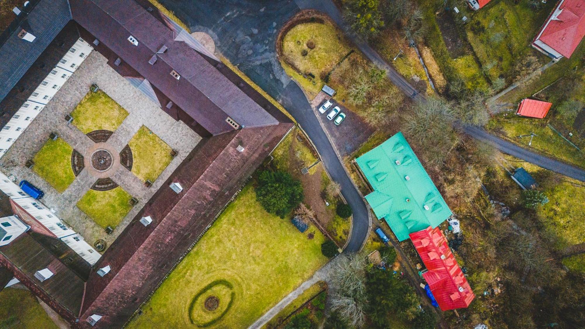 Sovi Dom- Historicke Apartmany Z 19 Storocia, 4Km Od Banskej Stiavnice Svätý Anton Exterior foto