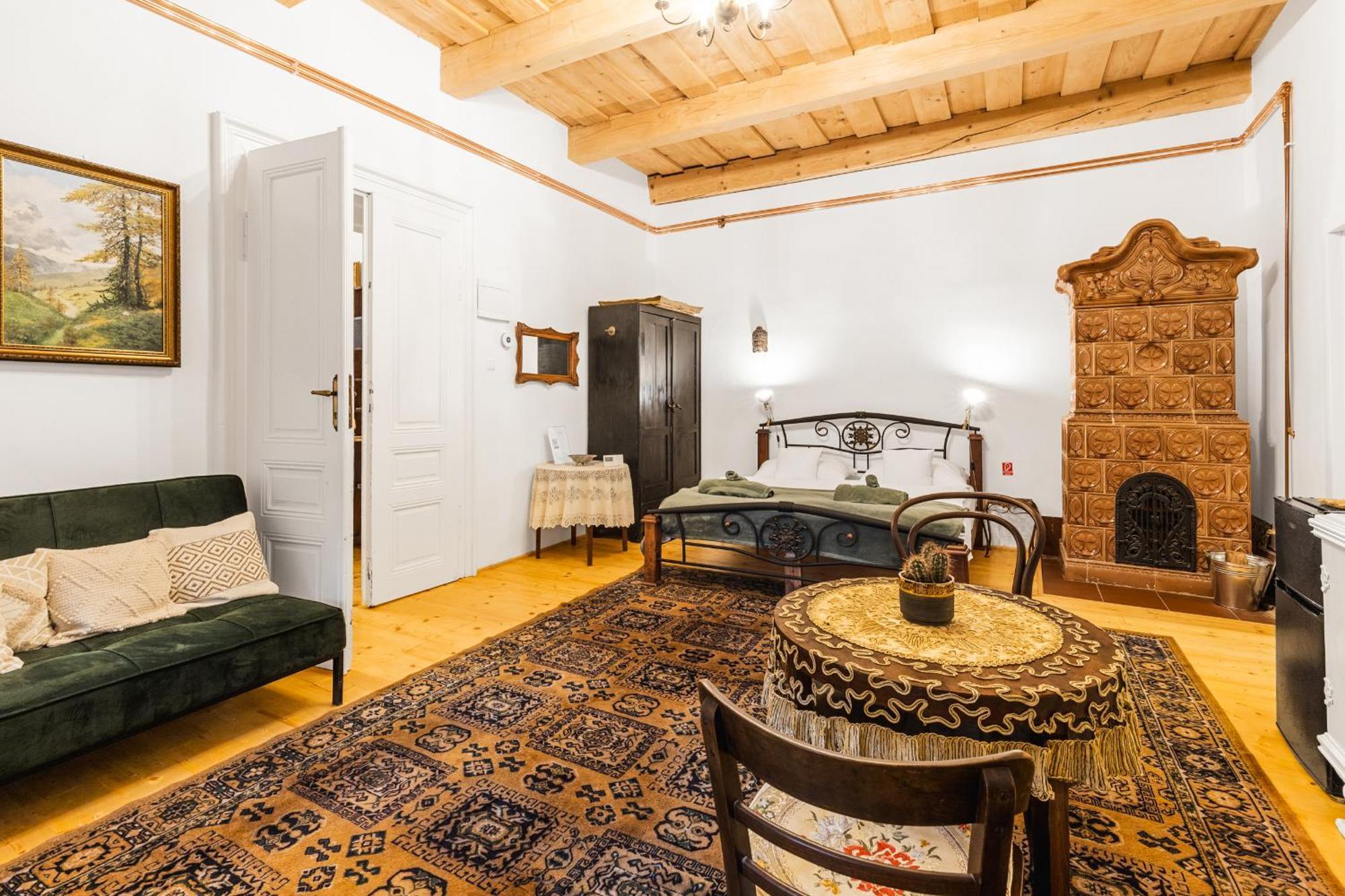 Sovi Dom- Historicke Apartmany Z 19 Storocia, 4Km Od Banskej Stiavnice Svätý Anton Exterior foto