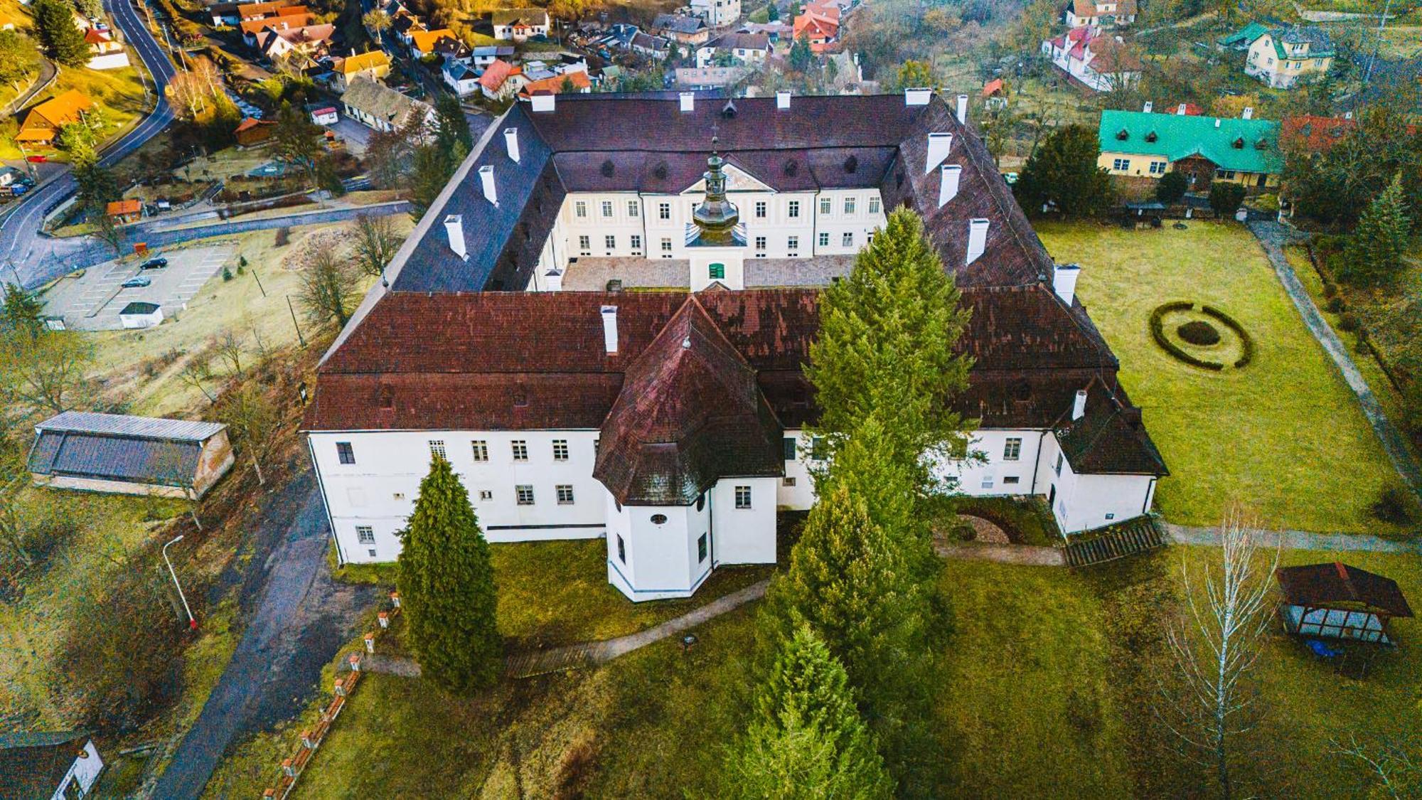 Sovi Dom- Historicke Apartmany Z 19 Storocia, 4Km Od Banskej Stiavnice Svätý Anton Exterior foto